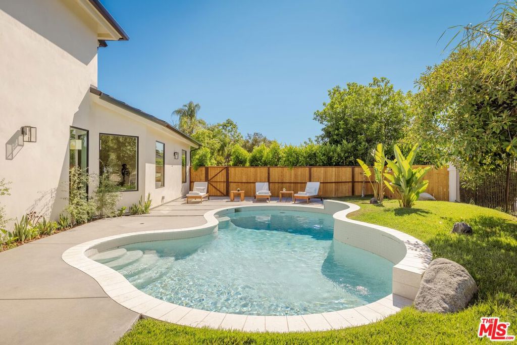 4016 San Remo Way