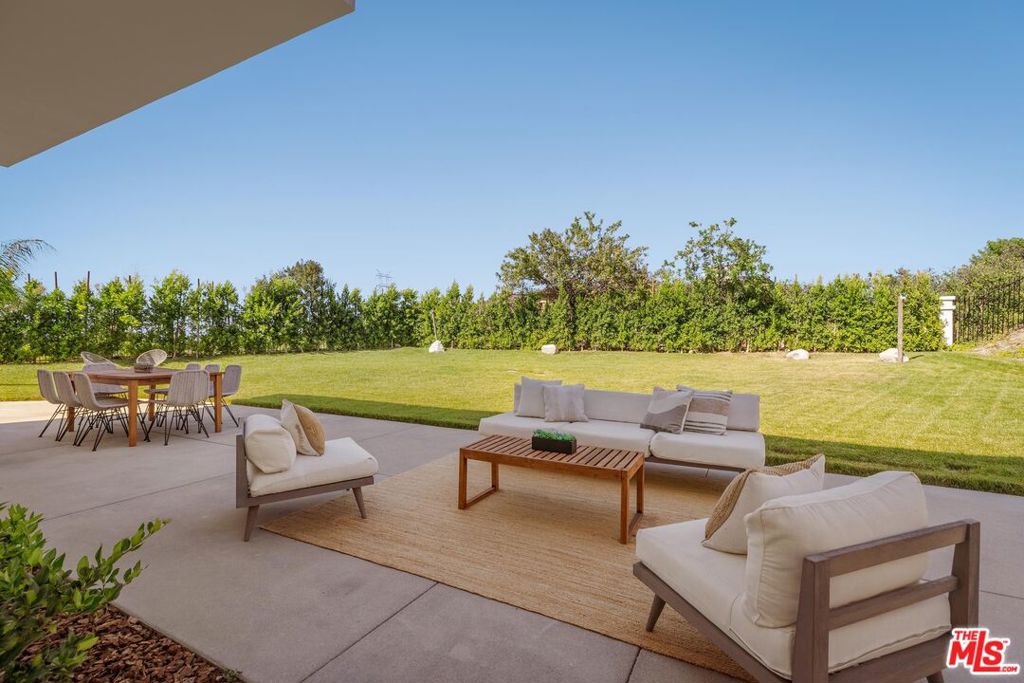 4016 San Remo Way