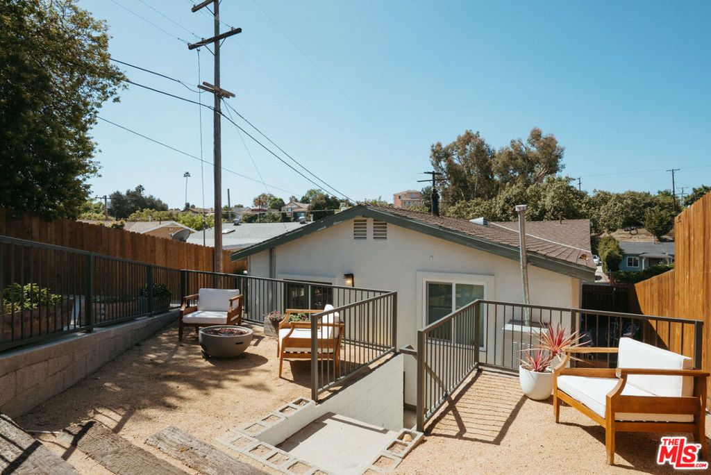 1316 N Chester Avenue