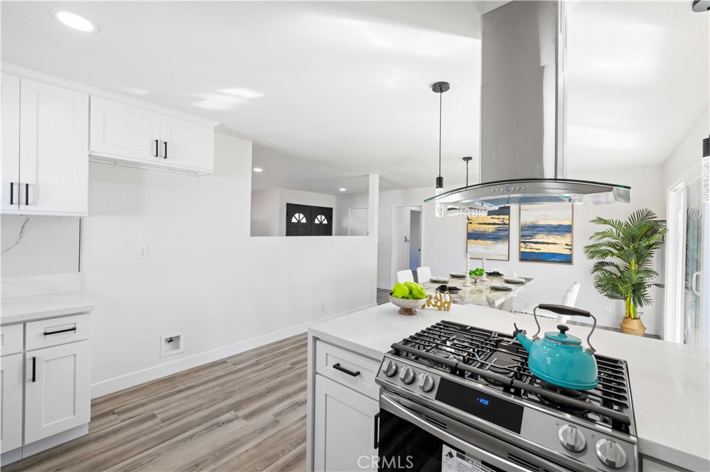 738 Mathewson Avenue