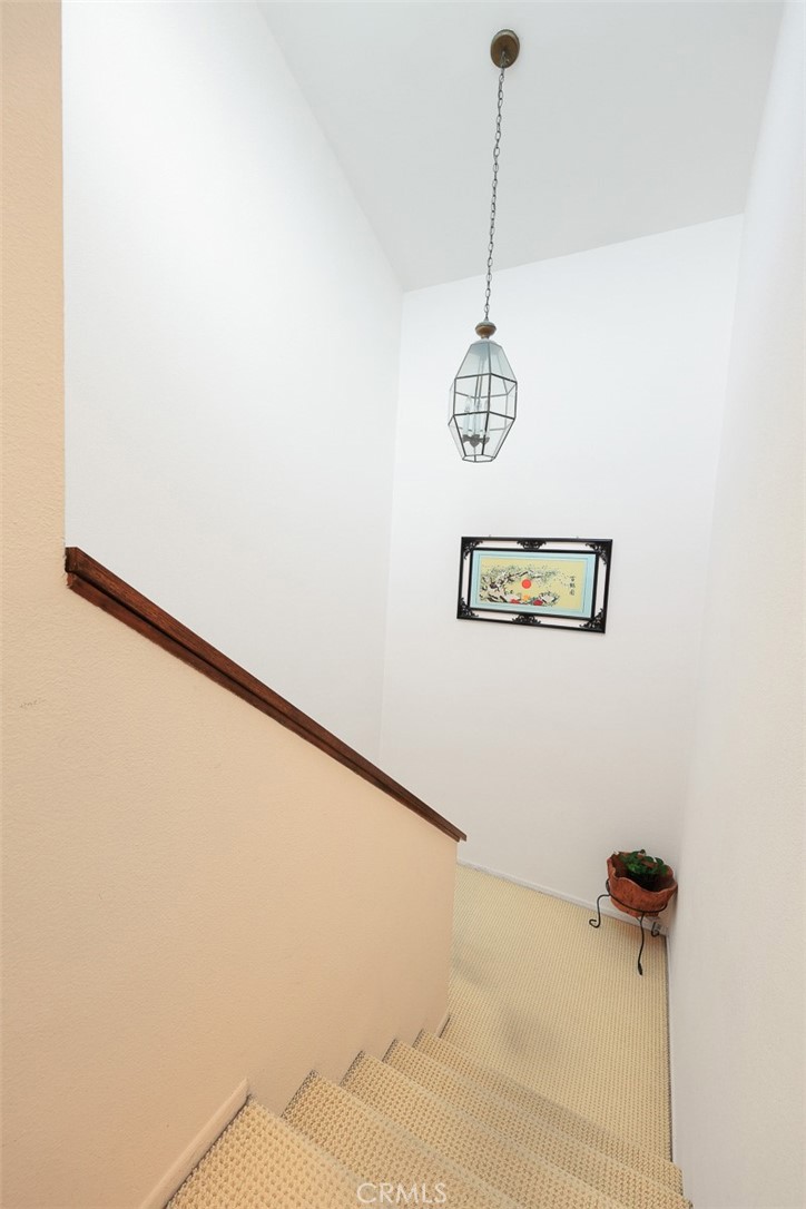 513 N Chandler Avenue E