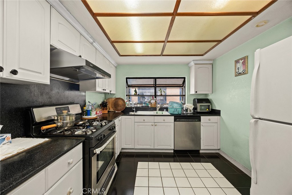 513 N Chandler Avenue E