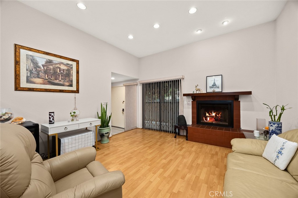 513 N Chandler Avenue E