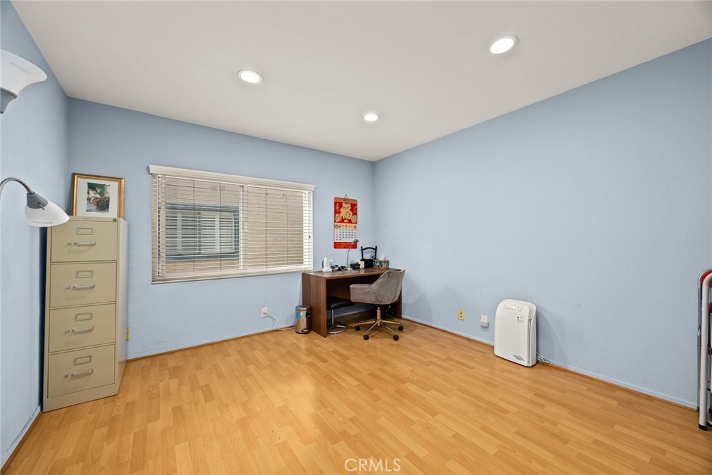 513 N Chandler Avenue E