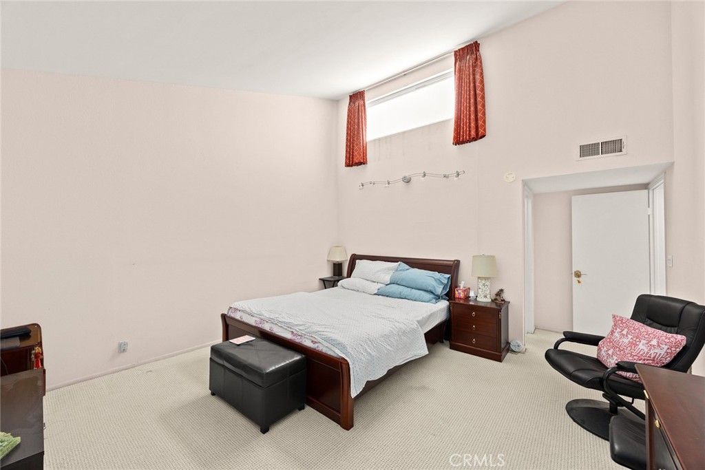 513 N Chandler Avenue E