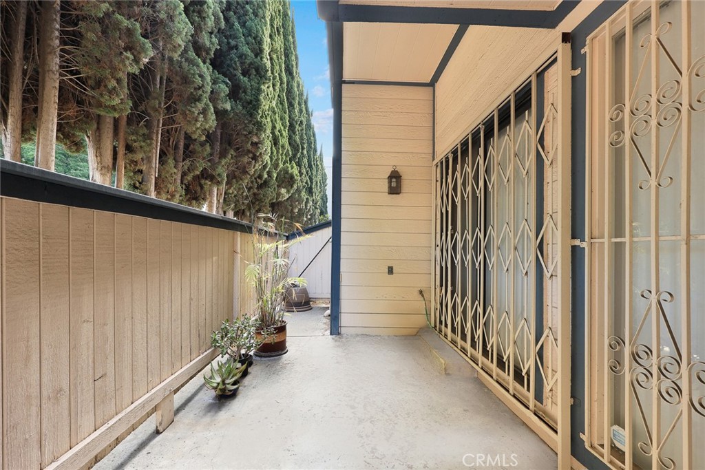 513 N Chandler Avenue E