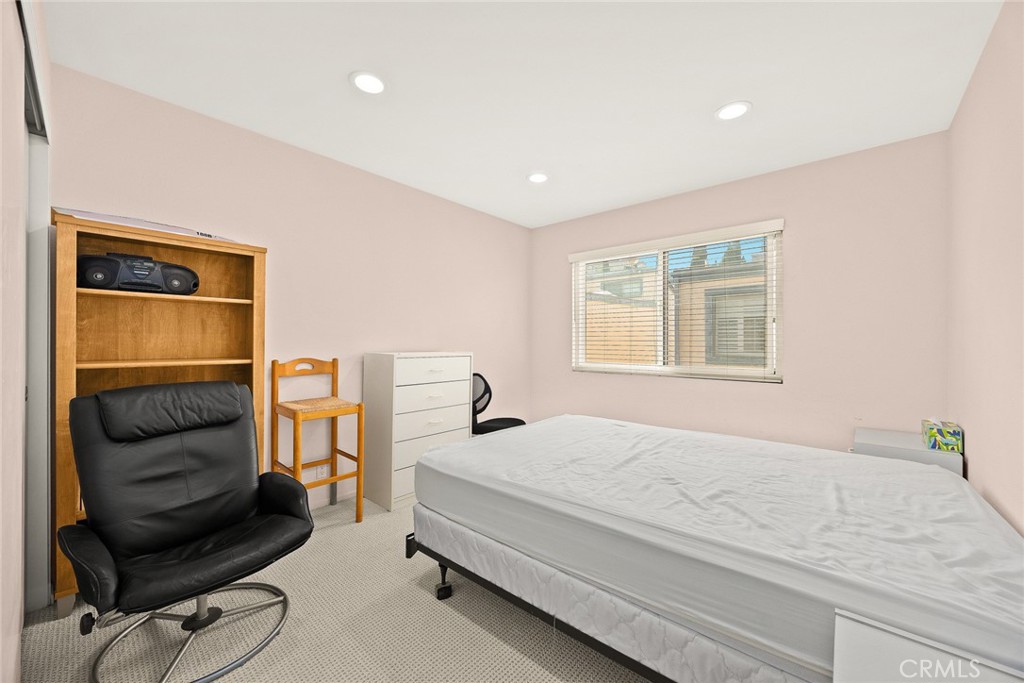 513 N Chandler Avenue E