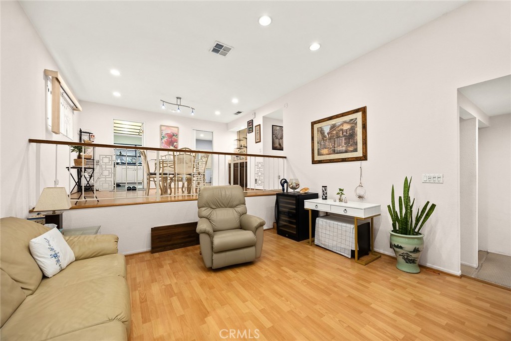 513 N Chandler Avenue E