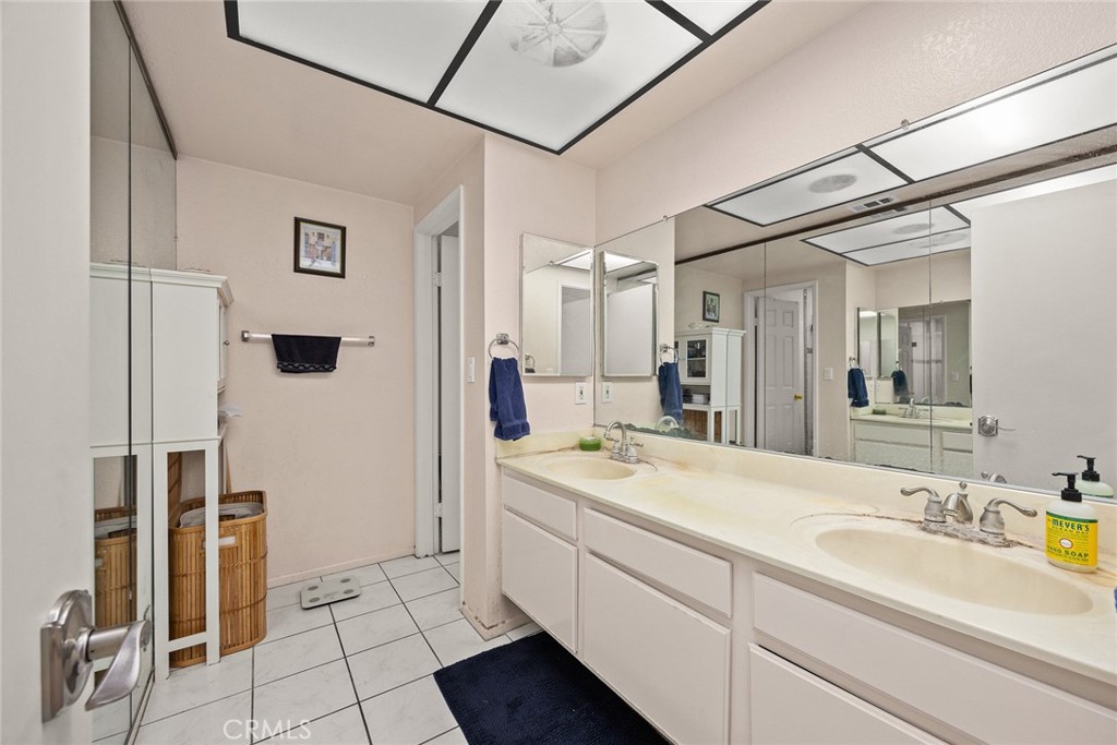 513 N Chandler Avenue E