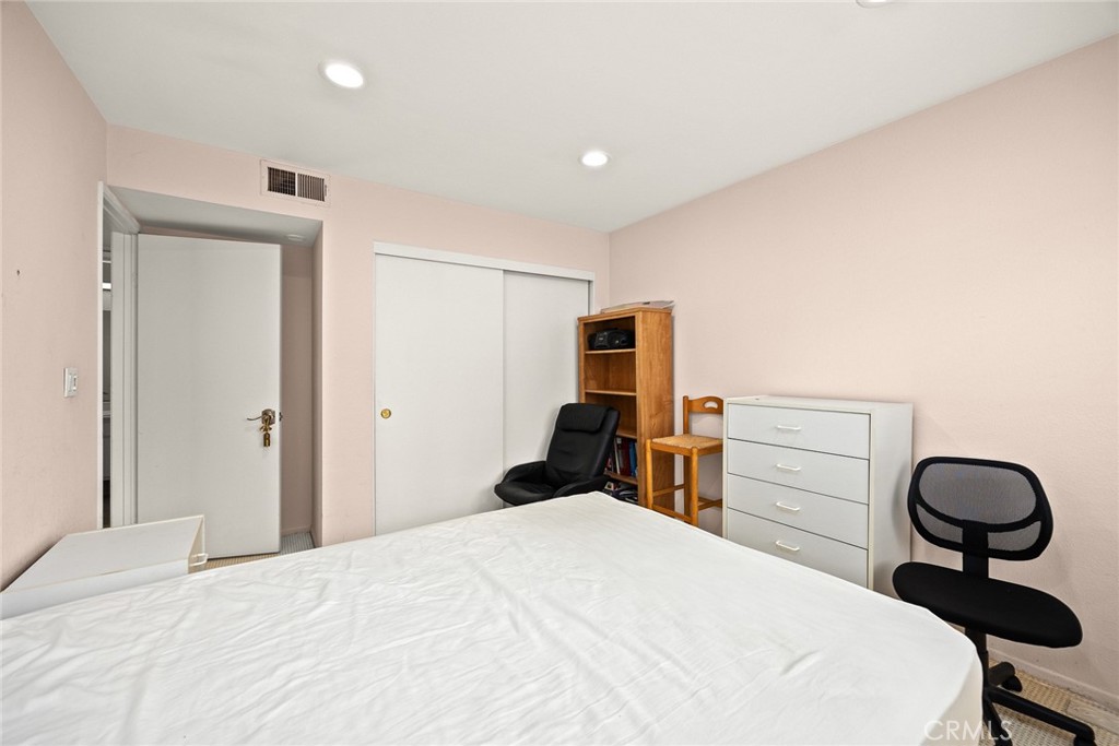 513 N Chandler Avenue E