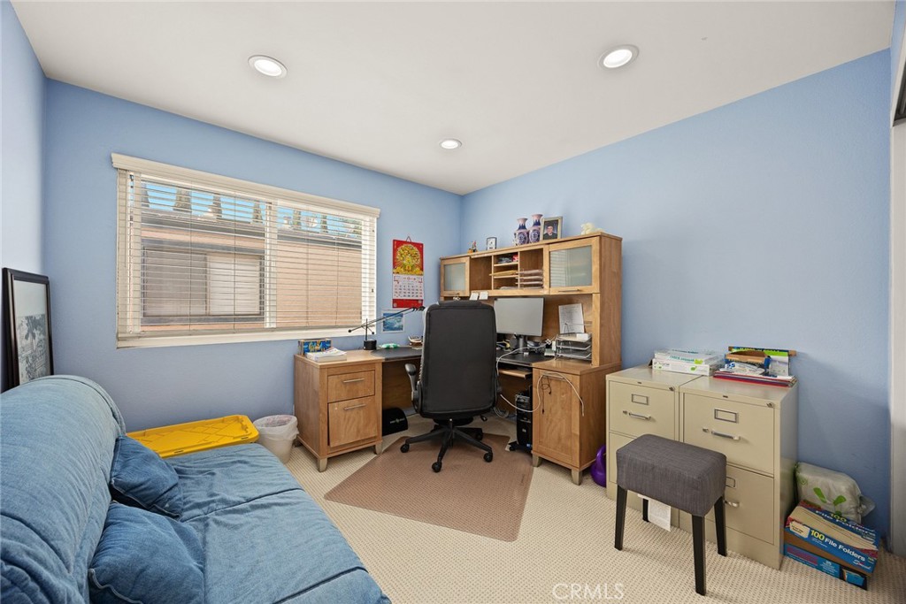 513 N Chandler Avenue E