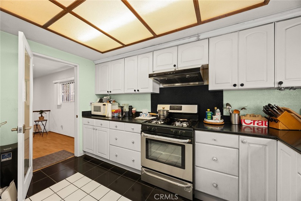 513 N Chandler Avenue E