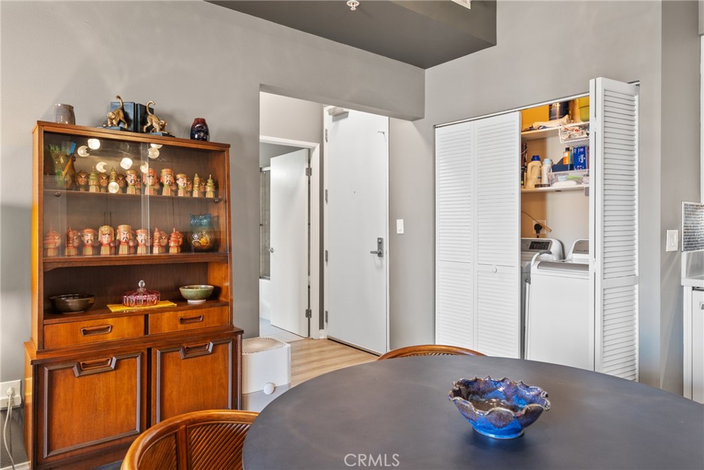 388 E Ocean Boulevard 1112