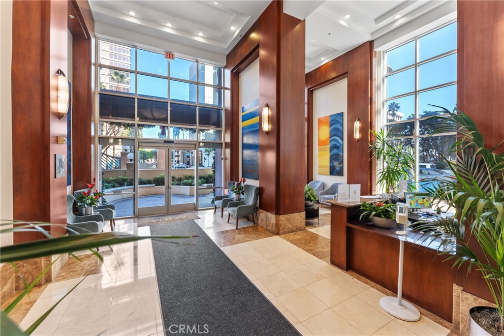 388 E Ocean Boulevard 1112