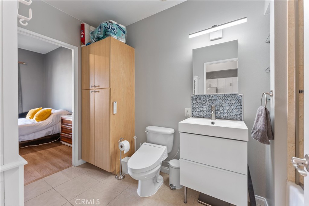 388 E Ocean Boulevard 1112