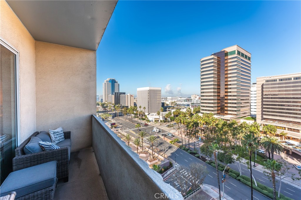 388 E Ocean Boulevard 1112