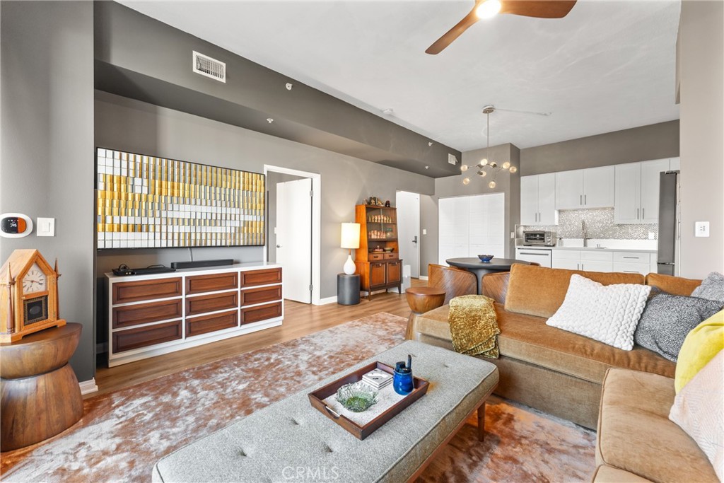 388 E Ocean Boulevard 1112