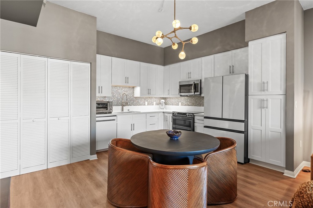 388 E Ocean Boulevard 1112