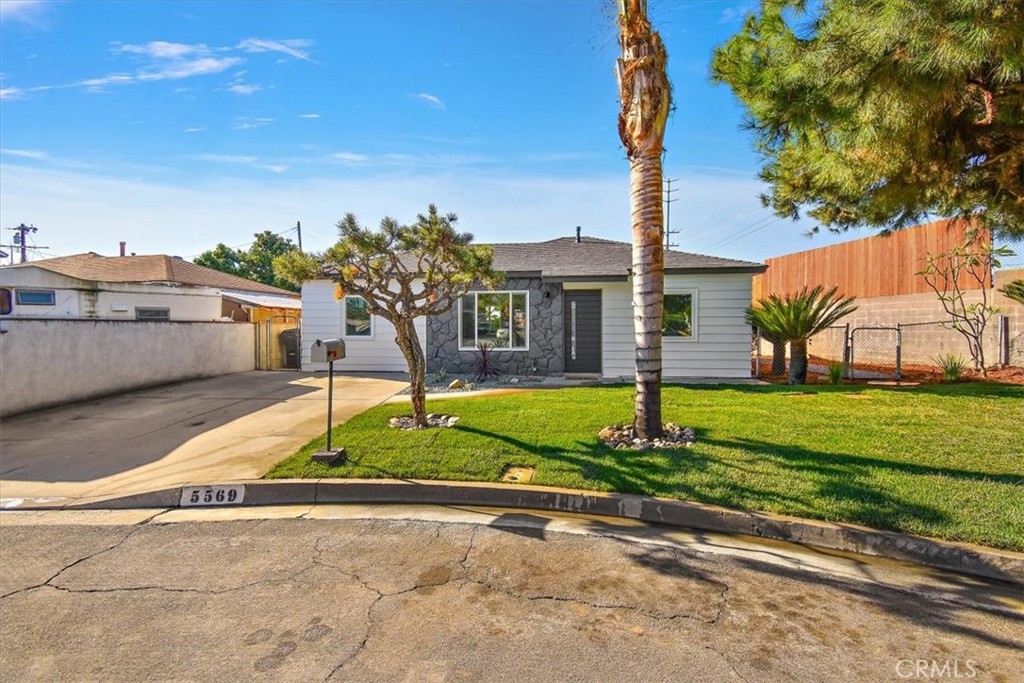 5569 N Rimsdale Avenue