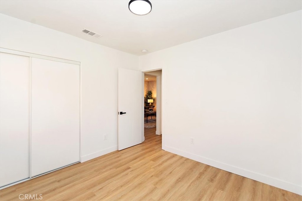 5569 N Rimsdale Avenue