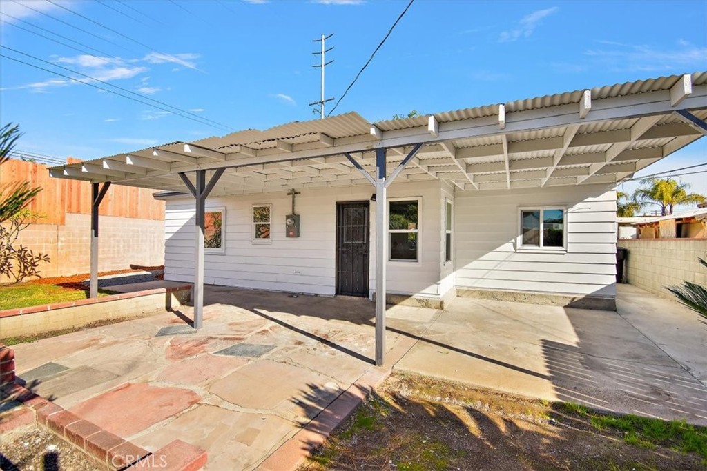 5569 N Rimsdale Avenue