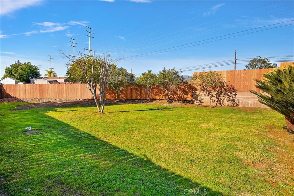 5569 N Rimsdale Avenue