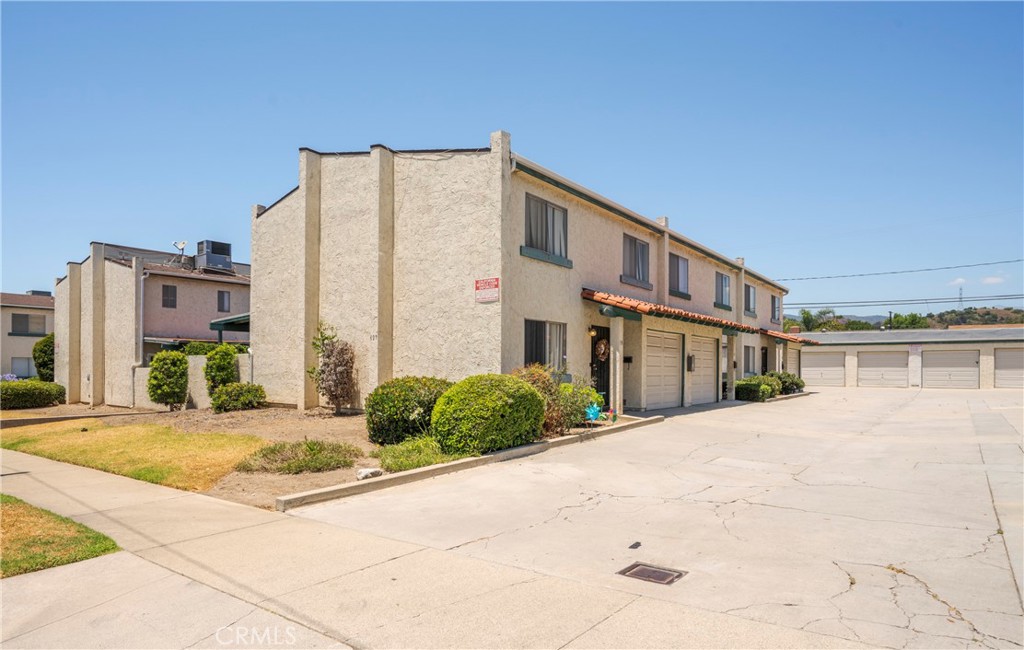 627 Claraday Street 12