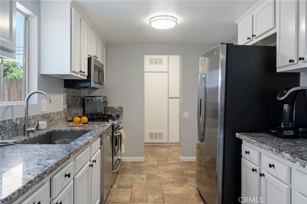 627 Claraday Street 12