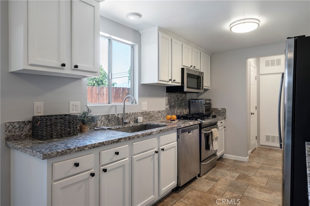 627 Claraday Street 12