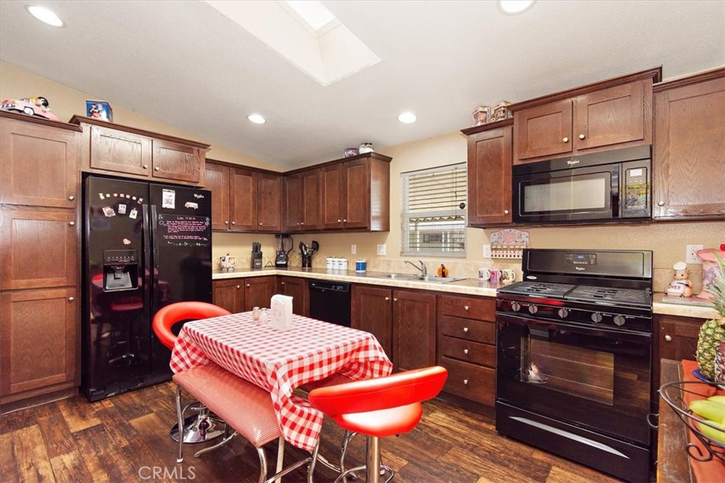 2755 Arrow Highway 156