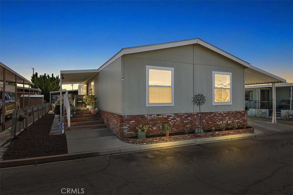 2755 Arrow Highway 156