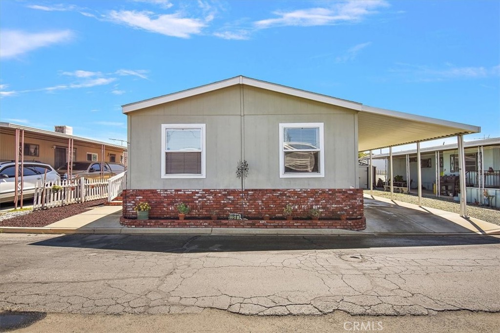 2755 Arrow Highway 156