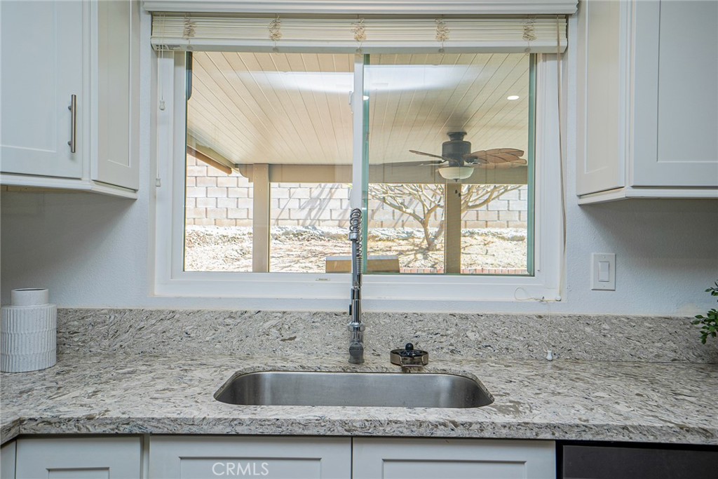 2528 W Sunrise Drive