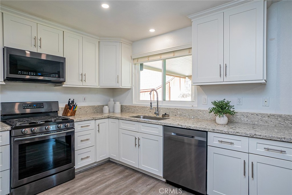 2528 W Sunrise Drive