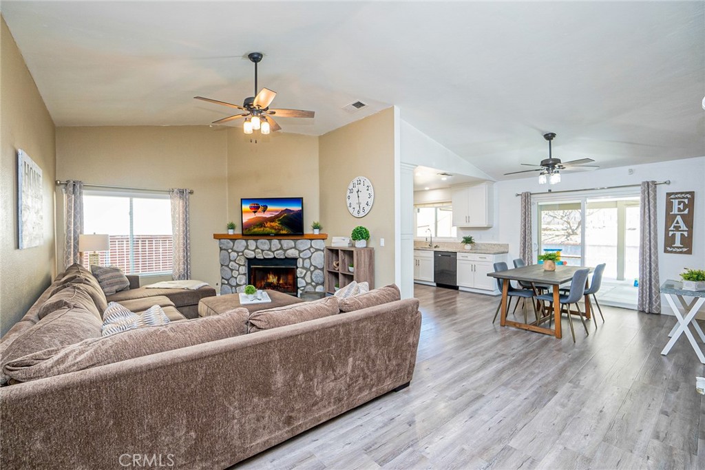 2528 W Sunrise Drive