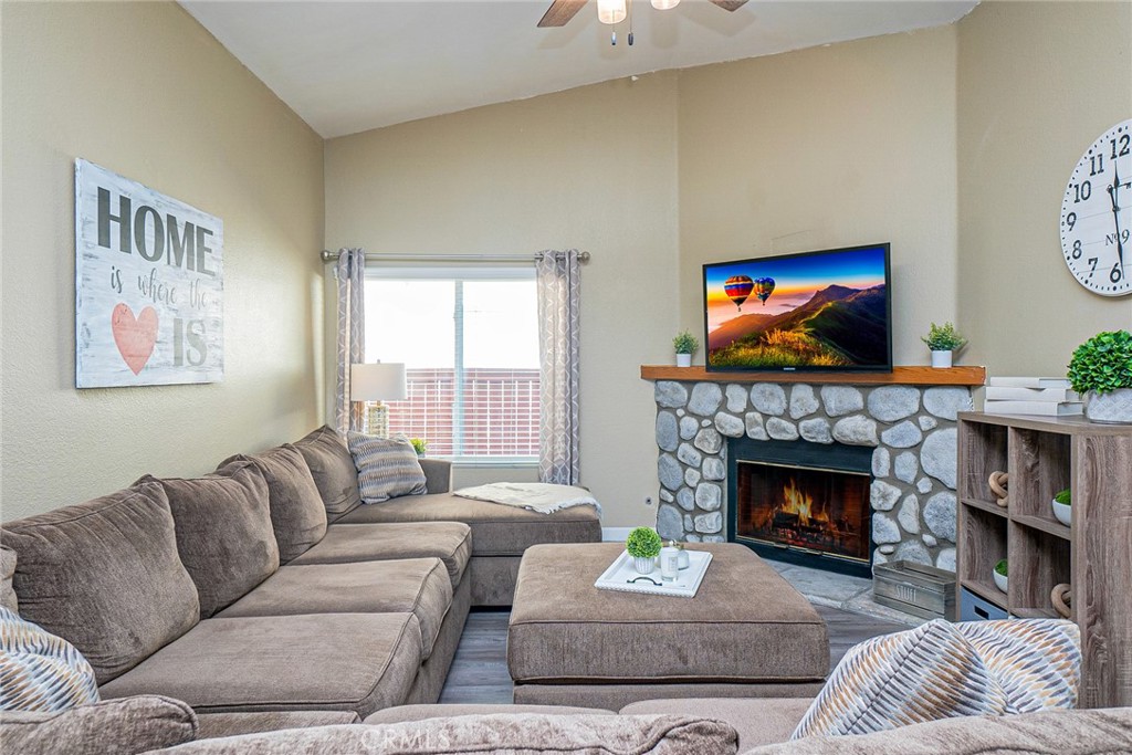 2528 W Sunrise Drive