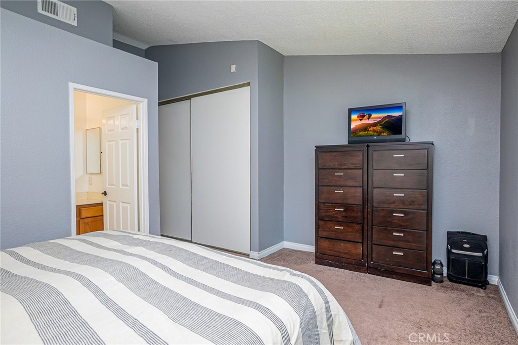 2528 W Sunrise Drive