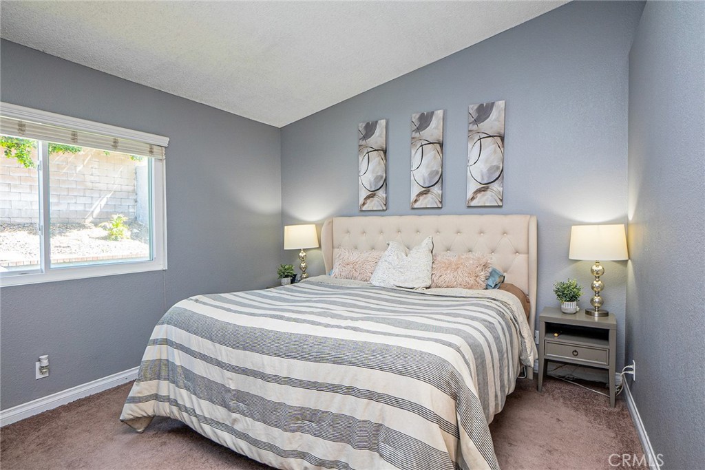 2528 W Sunrise Drive