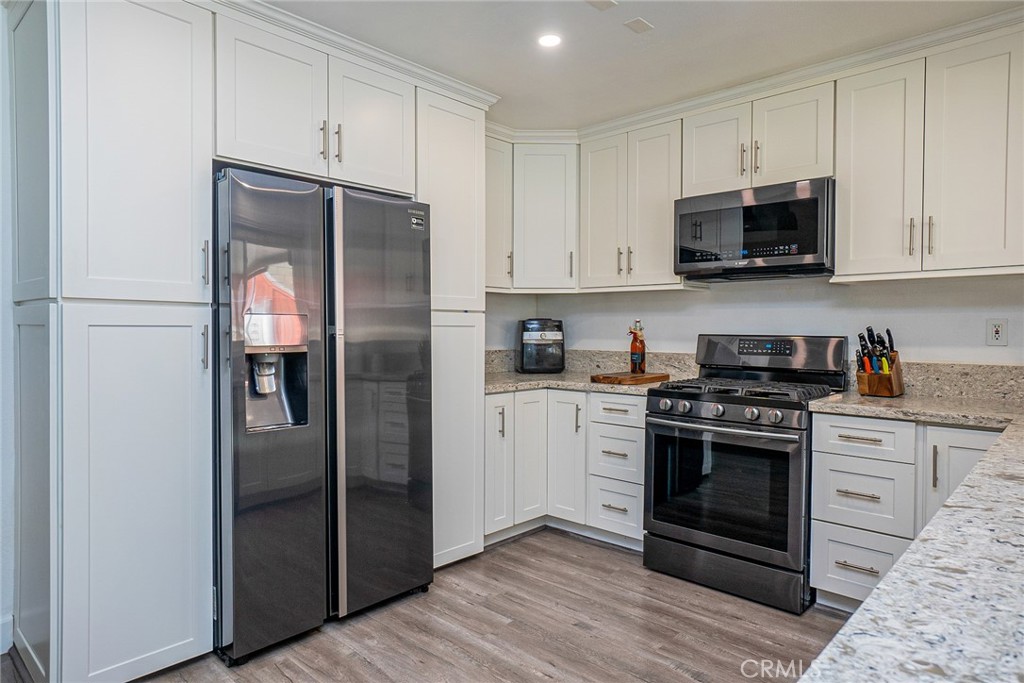 2528 W Sunrise Drive