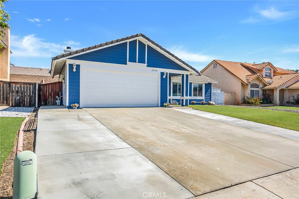 2528 W Sunrise Drive