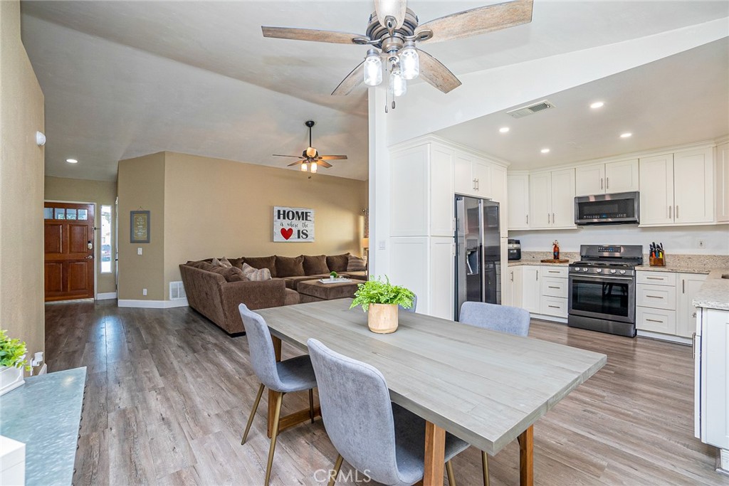 2528 W Sunrise Drive