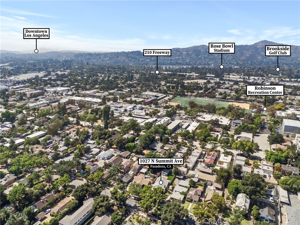 1027 N Summit Avenue