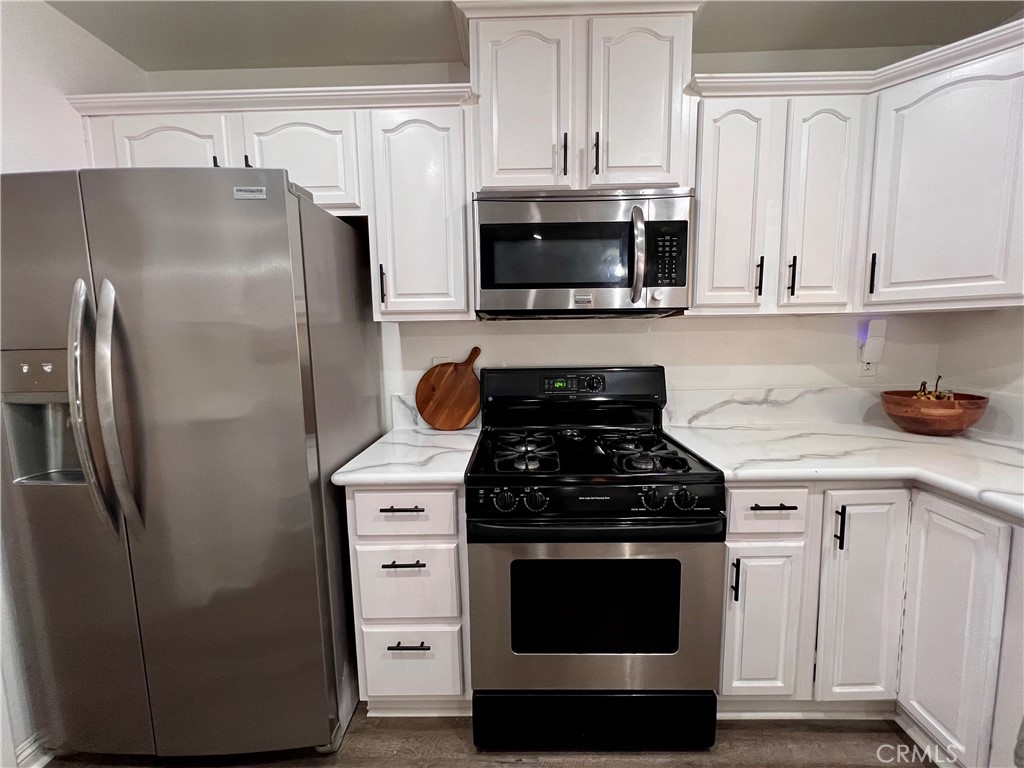 1178 E Merion Street