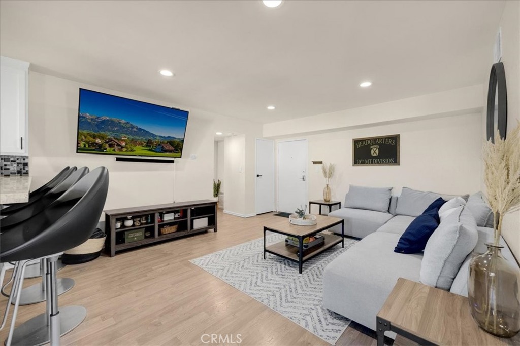 18530 Hatteras Street 337