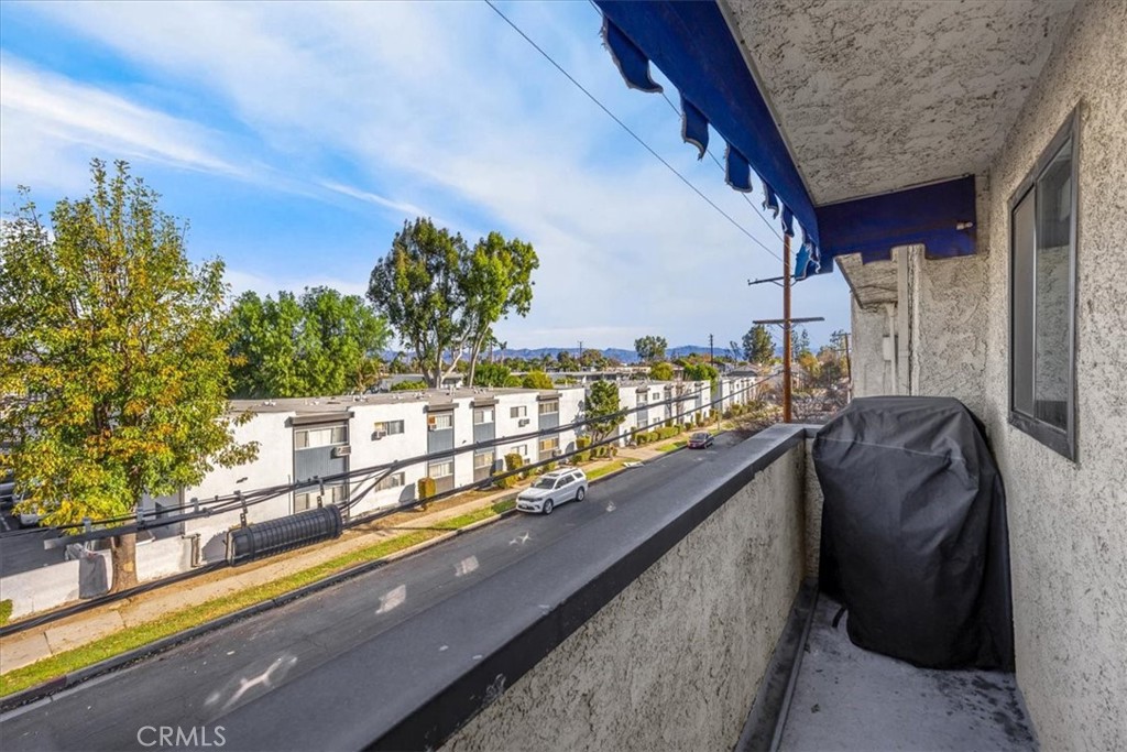 18530 Hatteras Street 337