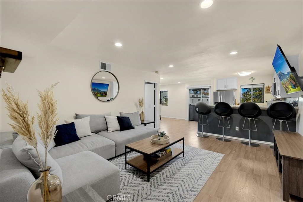 18530 Hatteras Street 337