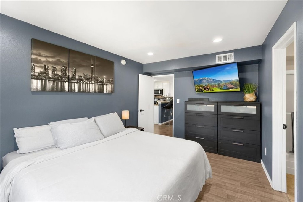 18530 Hatteras Street 337