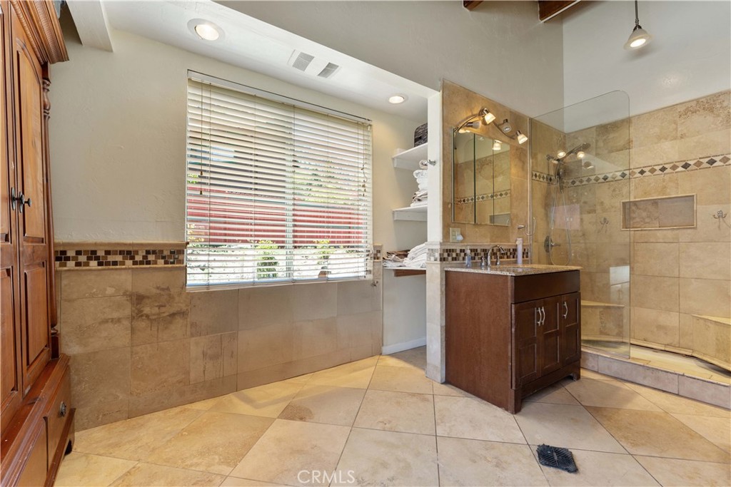 5440 Lone Pine Canyon Road