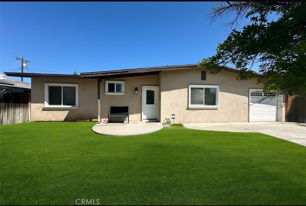 17245 E Arrow
