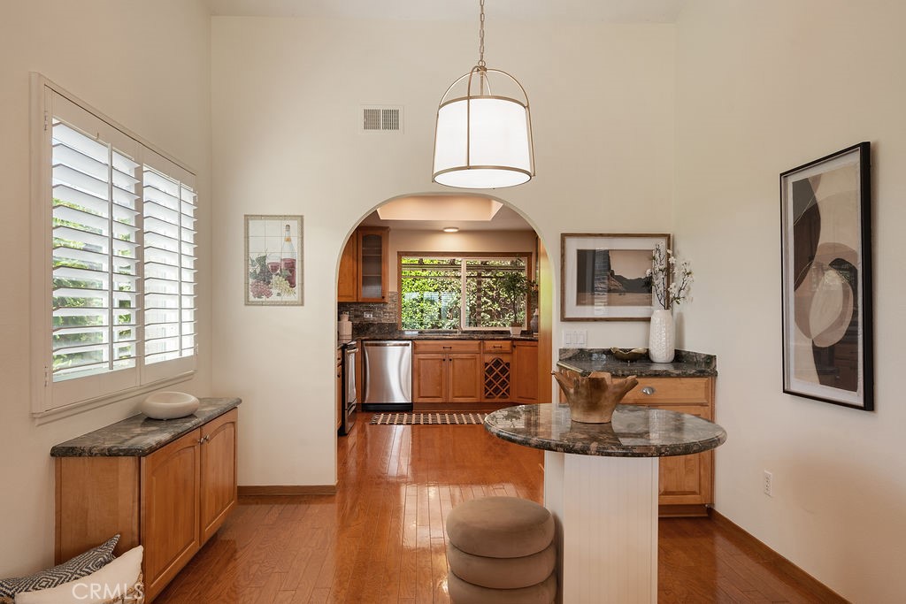 1837 Balboa Way